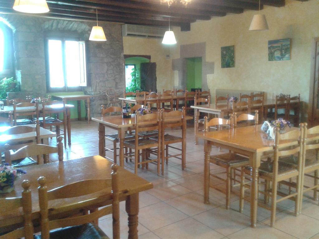 Casa Angrill Hotel Oliana Esterno foto