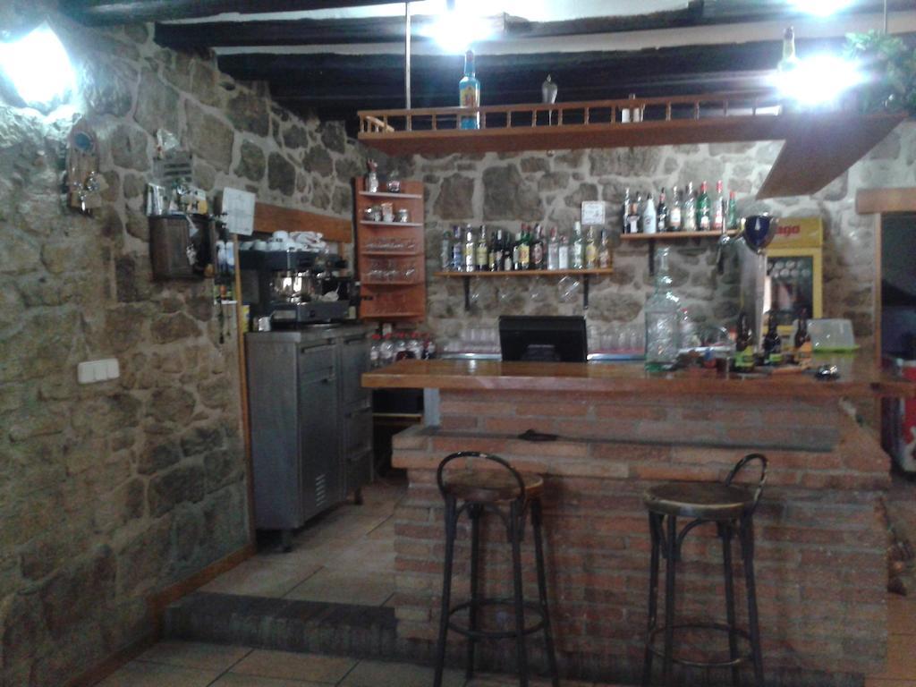 Casa Angrill Hotel Oliana Esterno foto