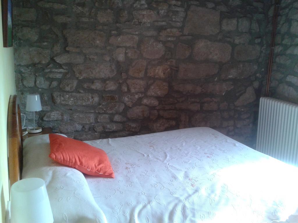 Casa Angrill Hotel Oliana Camera foto